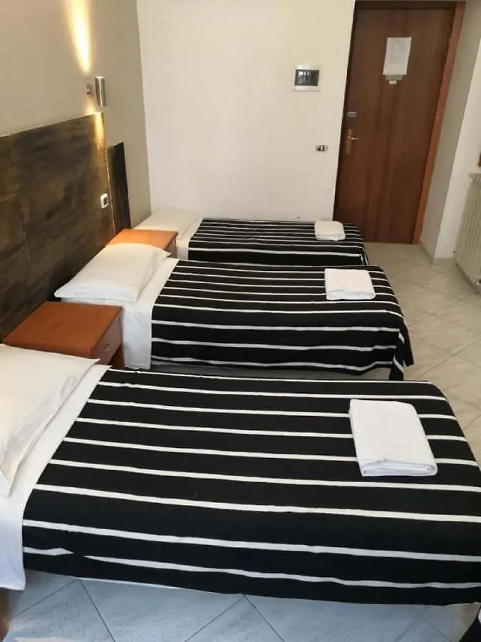 Romasia Guesthouse 0*, Rome